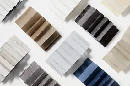 Un assortiment d'échantillons de stores cellulaires