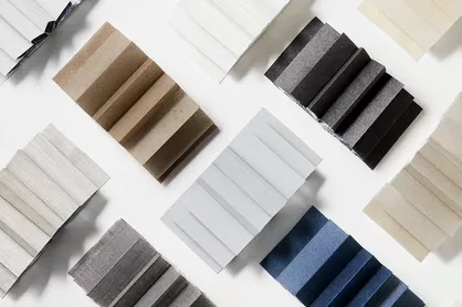 Un assortiment d'échantillons de stores cellulaires