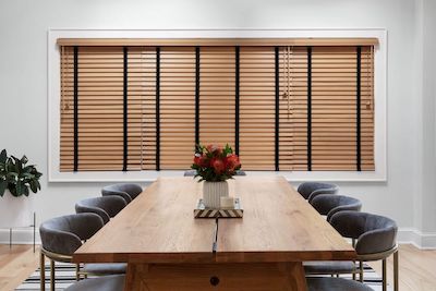 Stores en bois : Véritable vs similibois